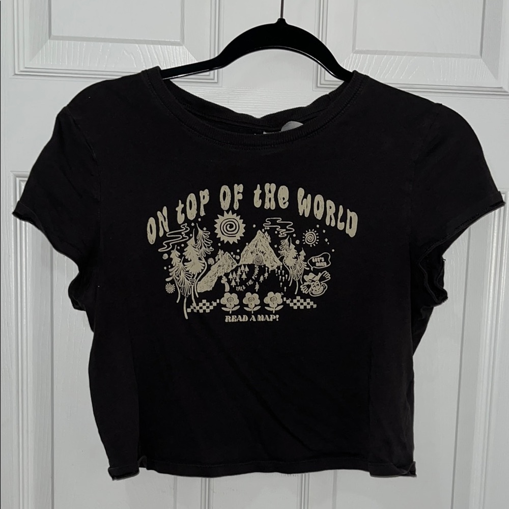 Divided - Dark Gray Graphic Crop Top Cap Sleeve